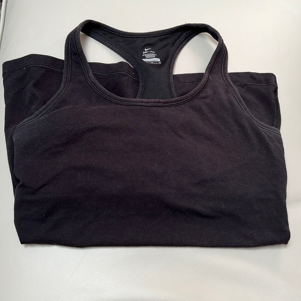 Black workout top